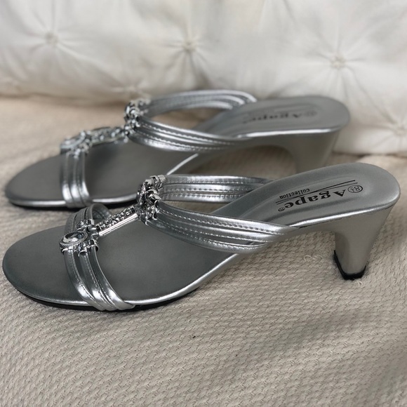 Silver Sandal NWOT! - Picture 4 of 7